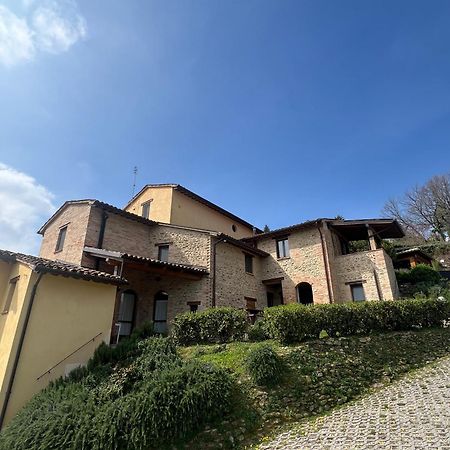 Country House Ca' Vernaccia Guest House อูร์บีโน ภายนอก รูปภาพ