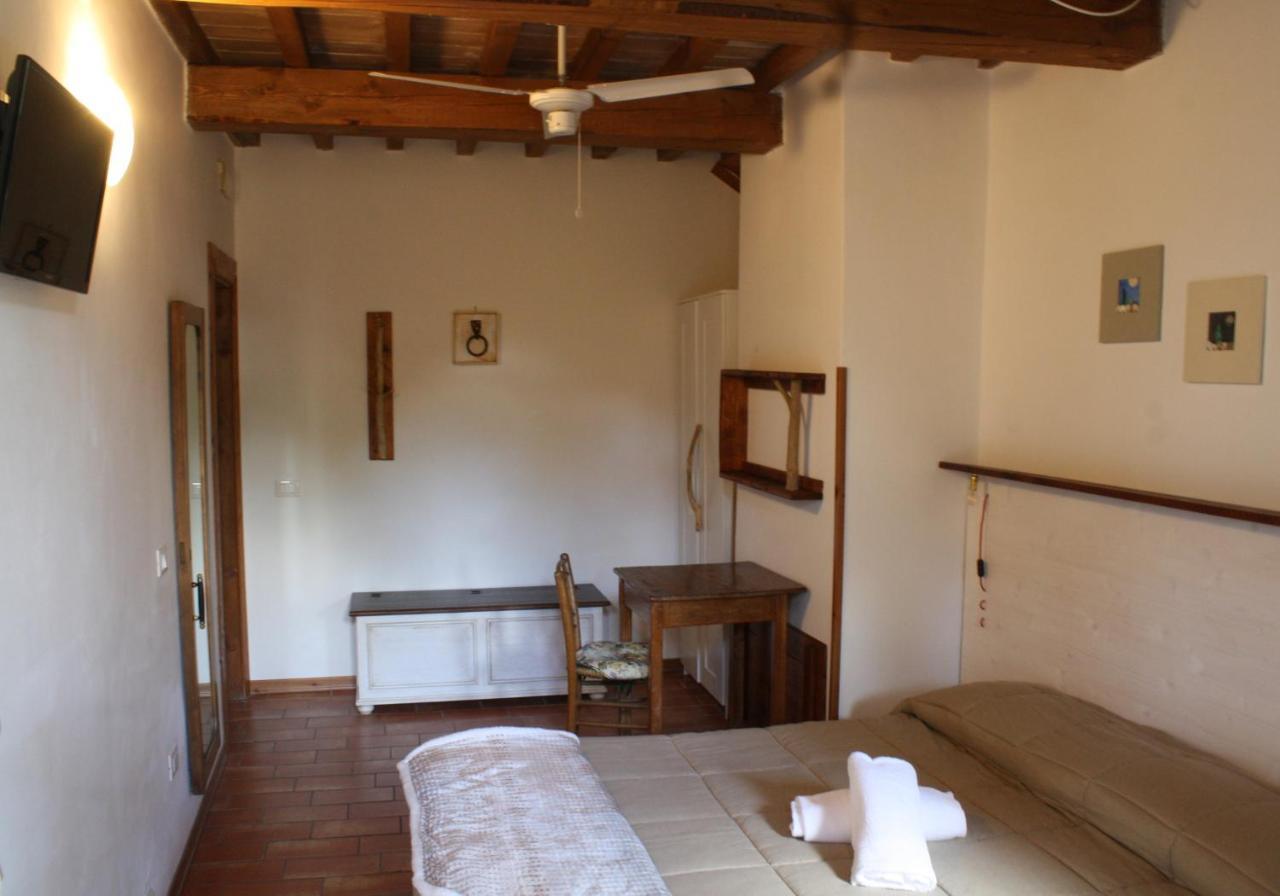 Country House Ca' Vernaccia Guest House อูร์บีโน ภายนอก รูปภาพ
