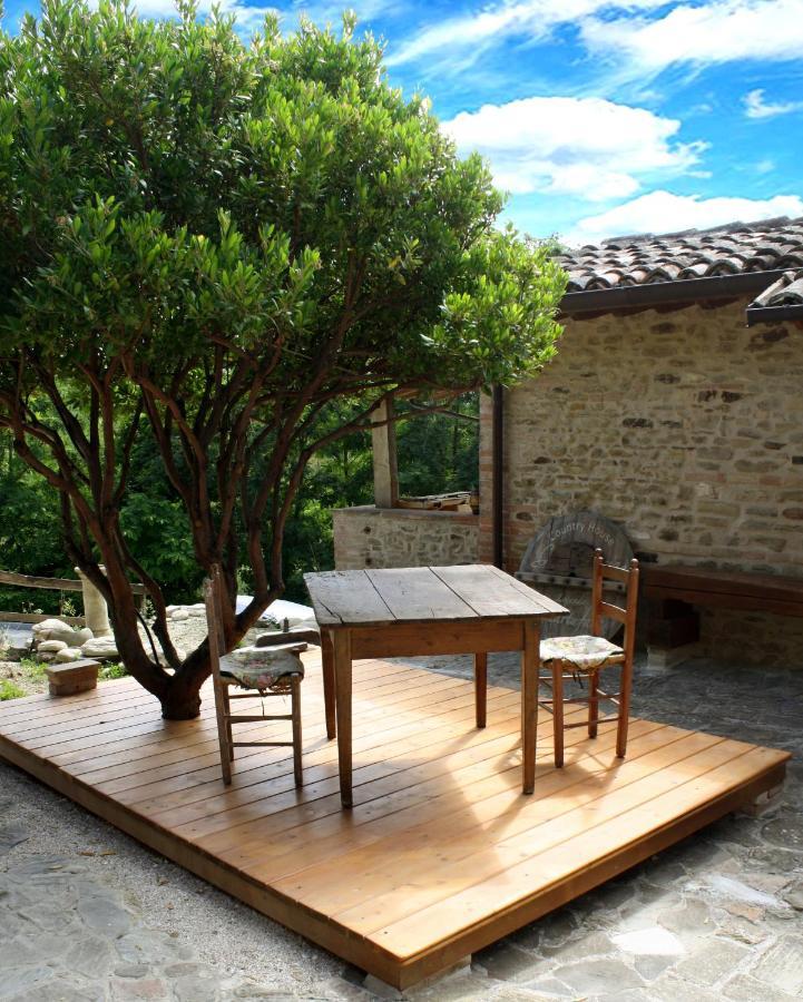 Country House Ca' Vernaccia Guest House อูร์บีโน ภายนอก รูปภาพ