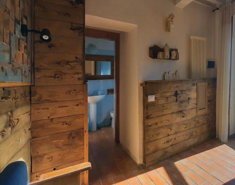 Country House Ca' Vernaccia Guest House อูร์บีโน ภายนอก รูปภาพ